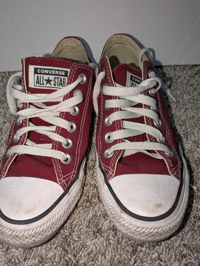 Converse All Star Low Top Sneakers Burgundy Womens 6.5/Men's& Kids 4.5